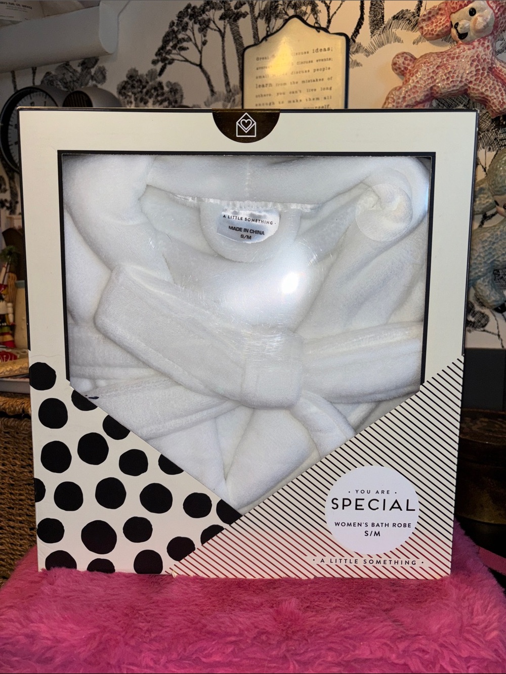 NIB NWT  "A Little Something" Women's Bath Robe packaged in a gift box. size S/M